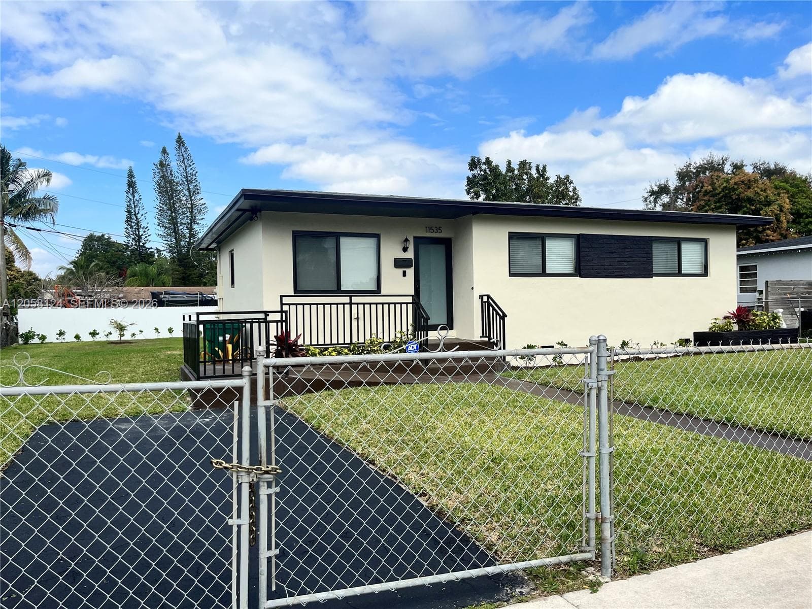 11535 SW 139th Ter, Miami FL 33176 photo 2