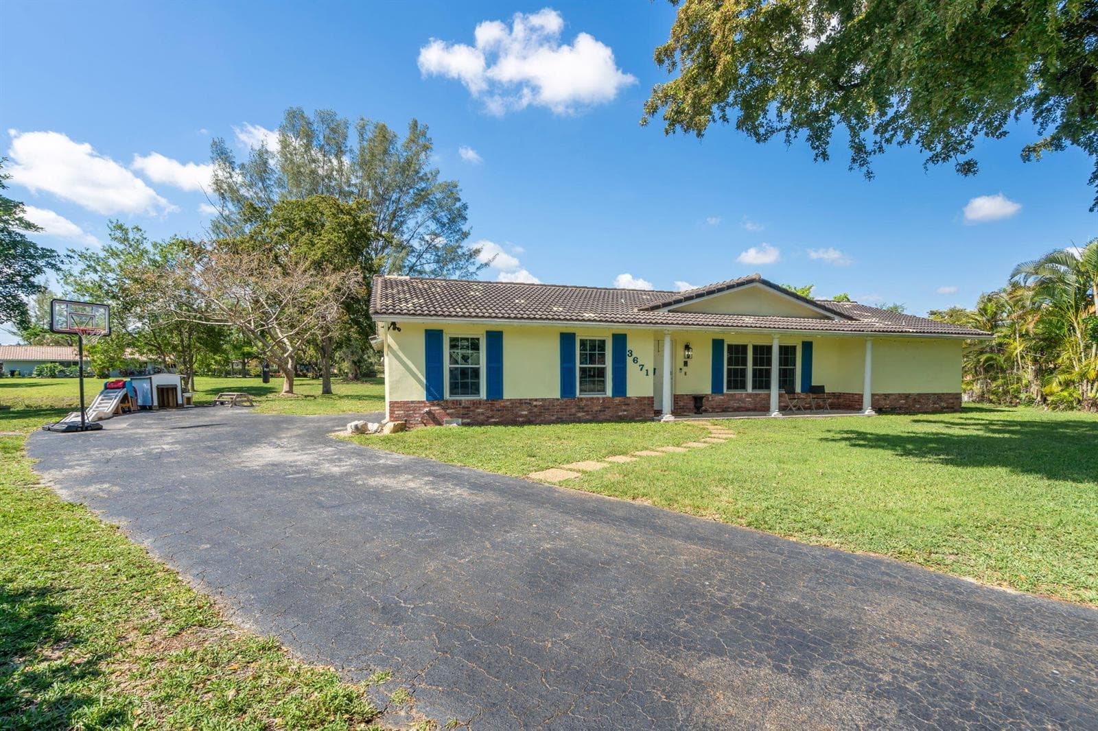 3671 NW 98TH Terrace, Coral Springs FL 33065 photo 3