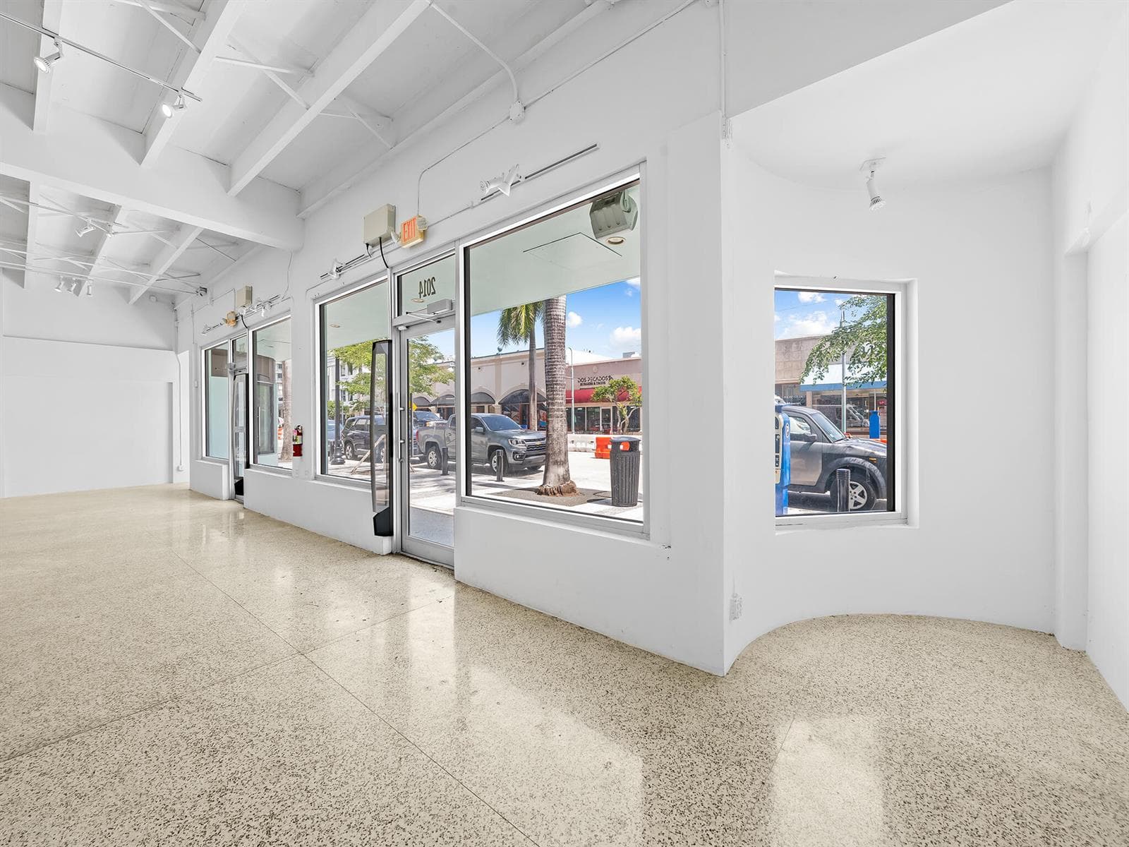 2014-2016 Harrison Street, Hollywood FL 33020 photo 4