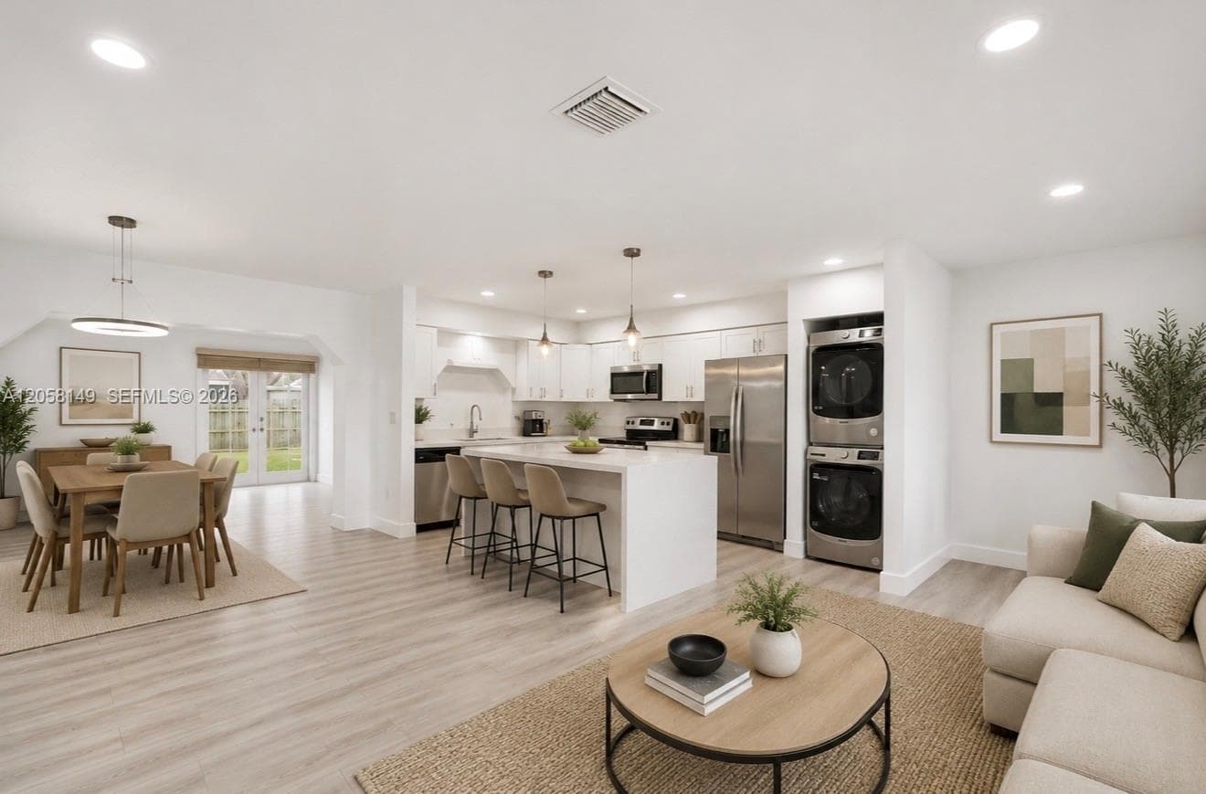 8720 NW 11th St, Pembroke Pines FL 33024