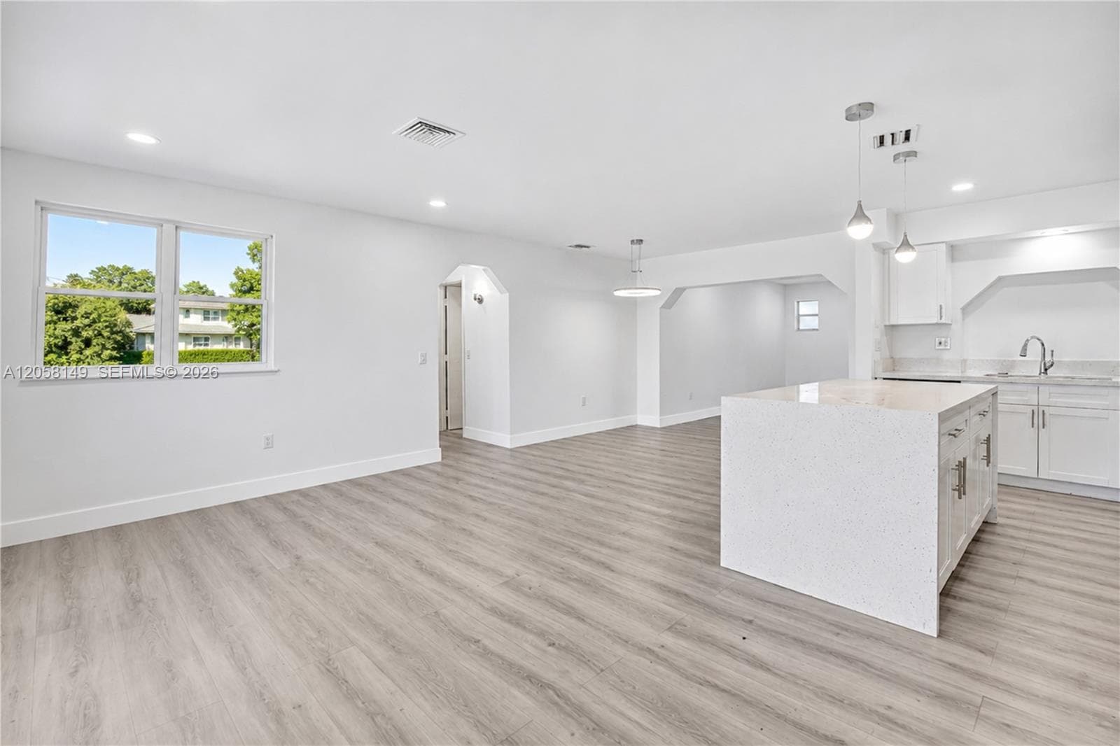 8720 NW 11th St, Pembroke Pines FL 33024 photo 4