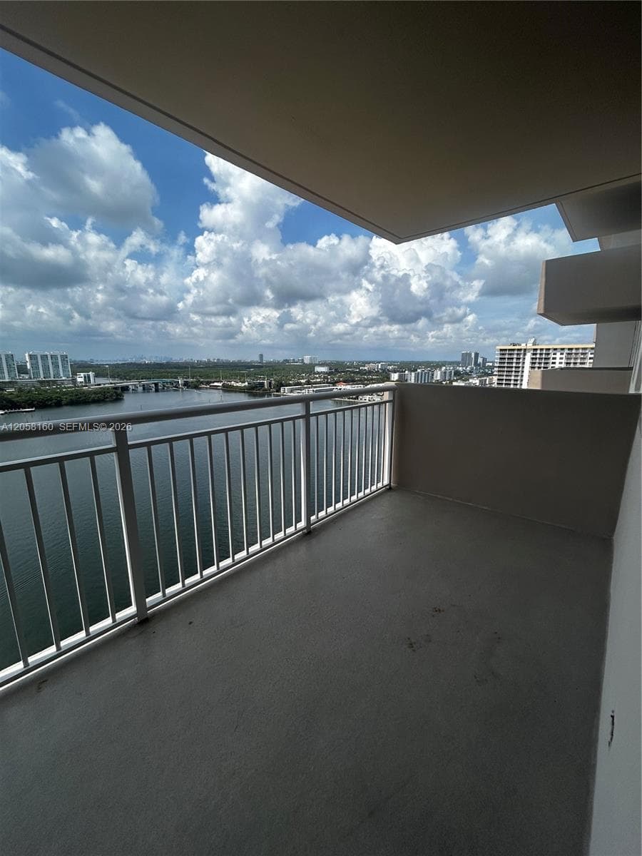 250 174th St # 2102, Sunny Isles Beach FL 33160 photo 3