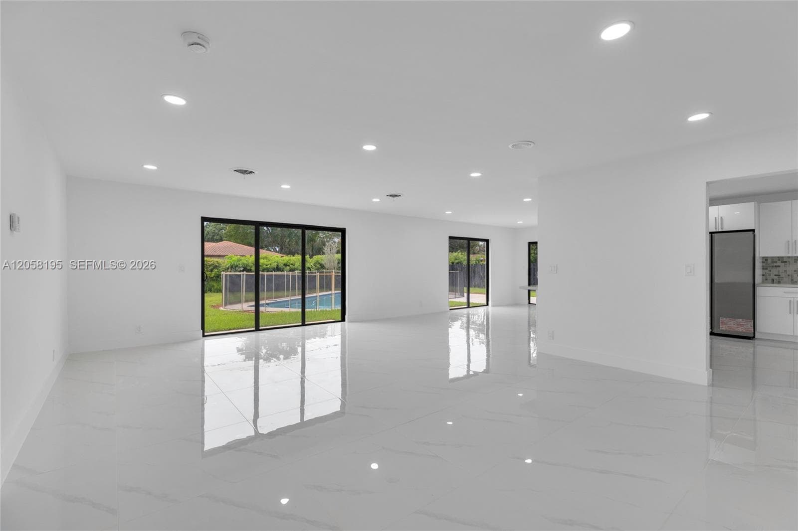 6940 NW 6TH ST, Plantation FL 33317 photo 3