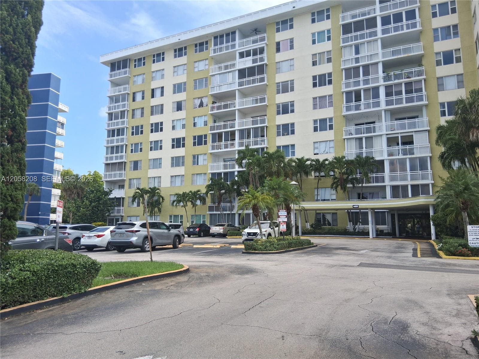 4400hillcrest Hillcrest DR # 201B, Hollywood FL 33021