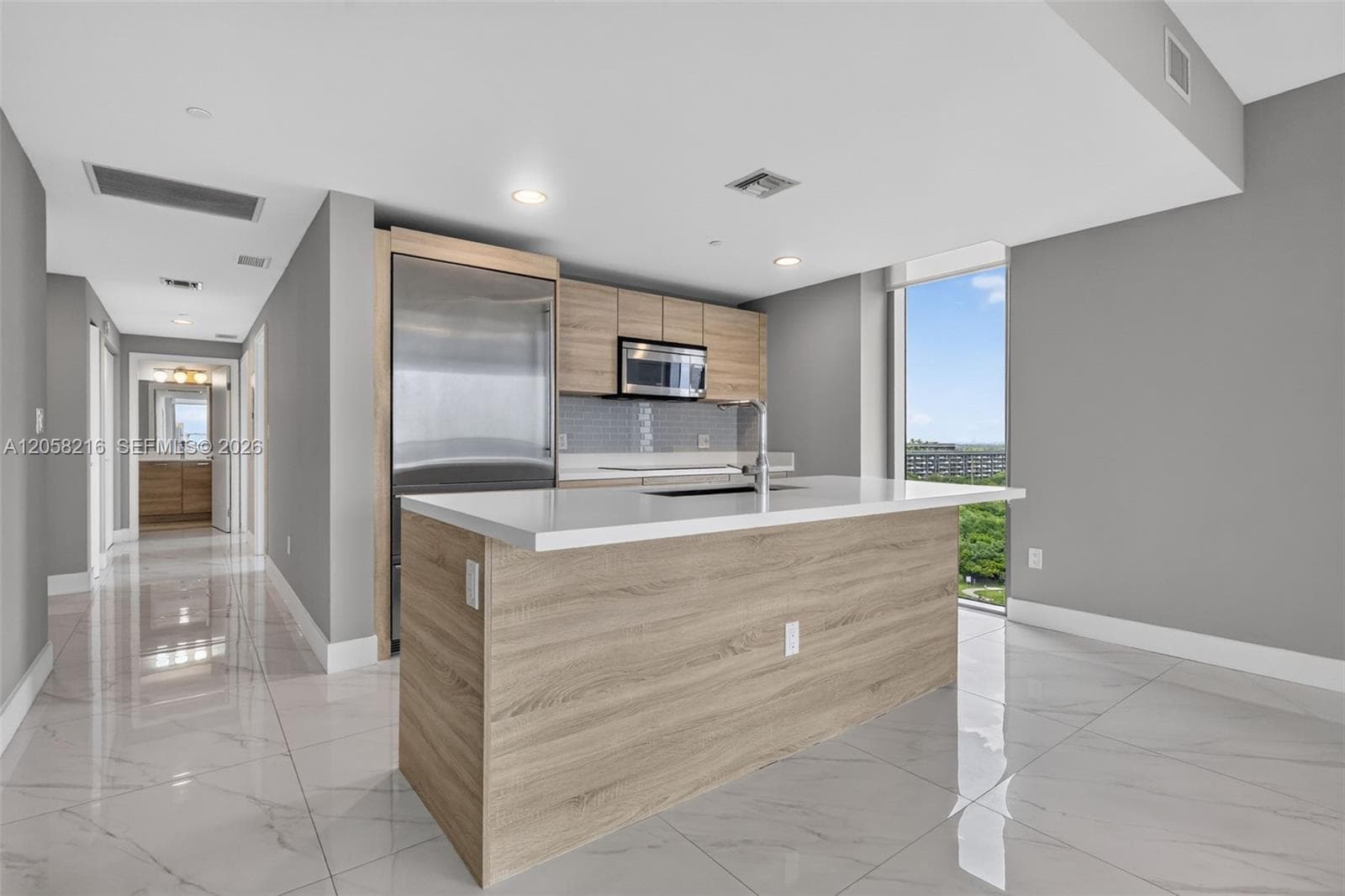 16385 Biscayne Blvd # 1215, North Miami Beach FL 33160 photo 5