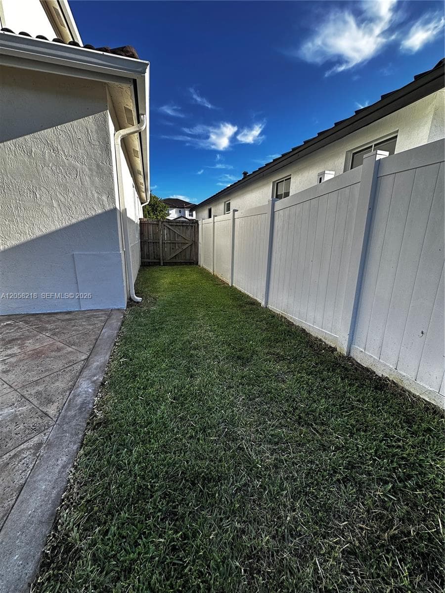 14521 SW 13th Ter, Miami FL 33184 photo 3