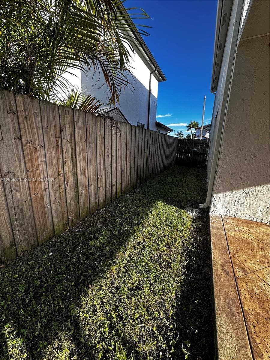 14521 SW 13th Ter, Miami FL 33184 photo 5