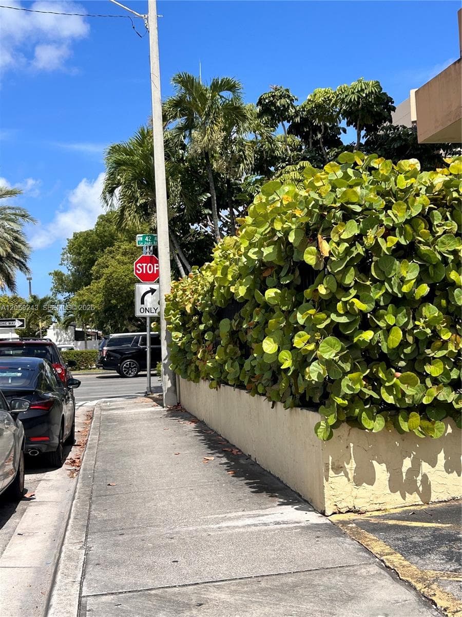 300 NW 42nd Ave # 109, Miami, FL 33126 photo 2