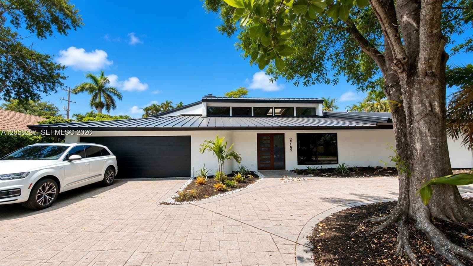 2765 NE 35th Dr, Fort Lauderdale FL 33308