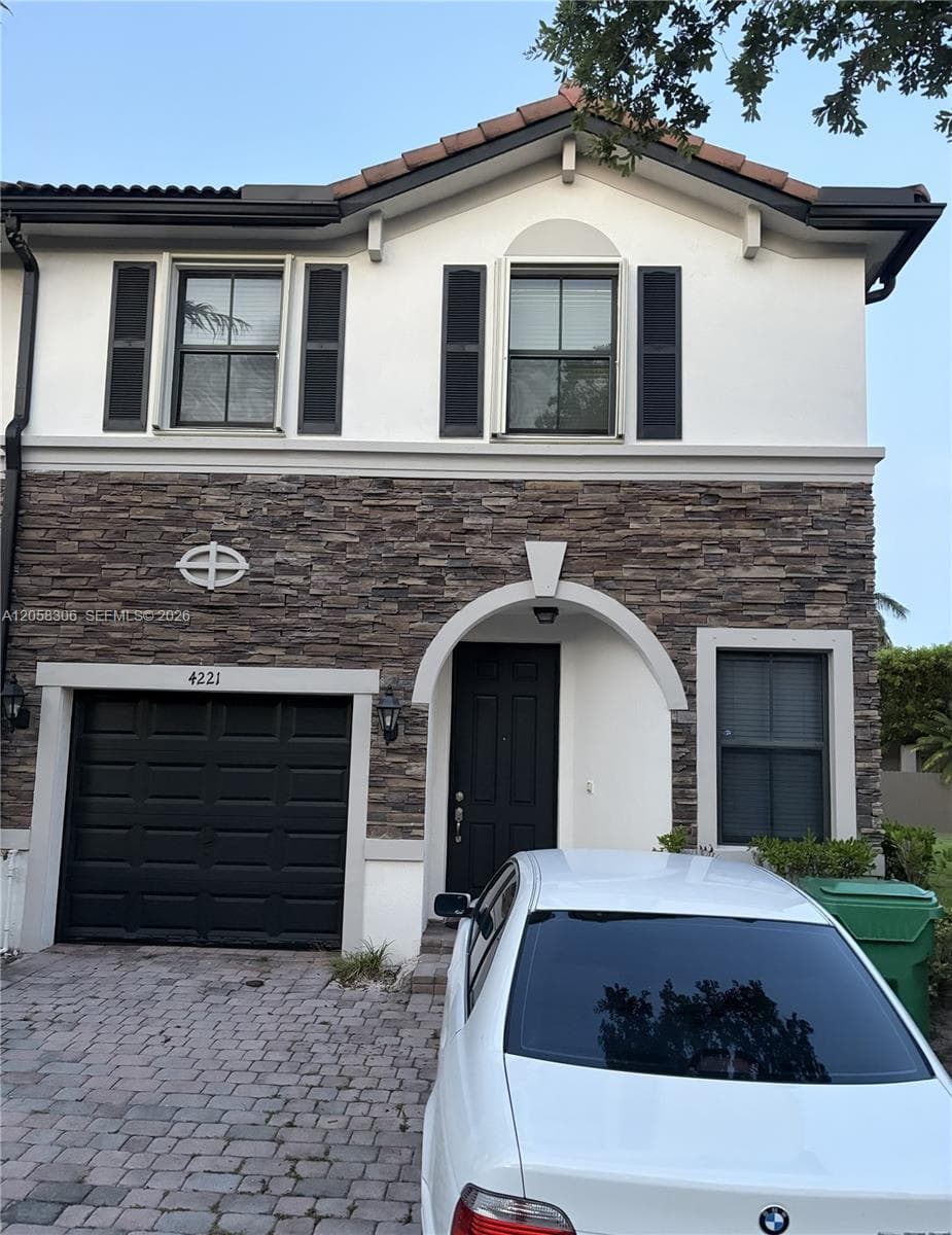 4221 SW 164th Ct, Miami, FL 33185