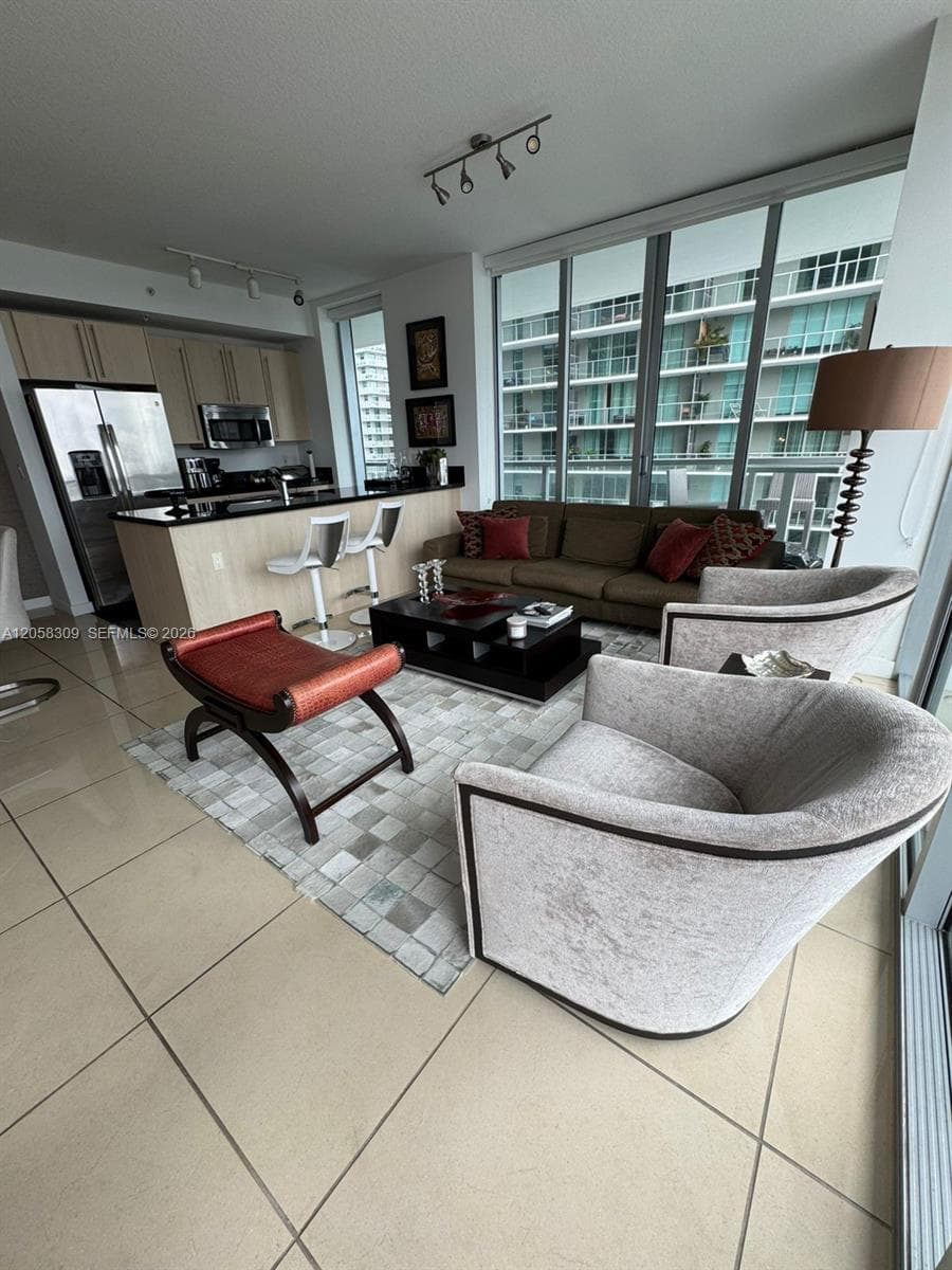 1111 SW 1 AV # 1414-N, Miami FL 33130 photo 5