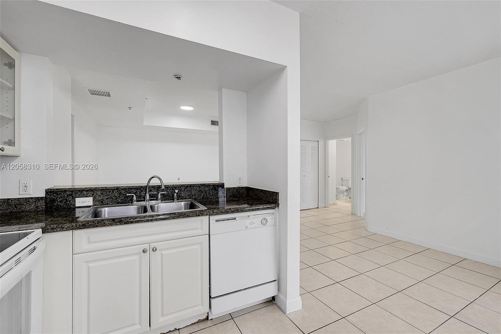 1 Glen Royal Pkwy # 1010, Miami FL 33125 photo 2