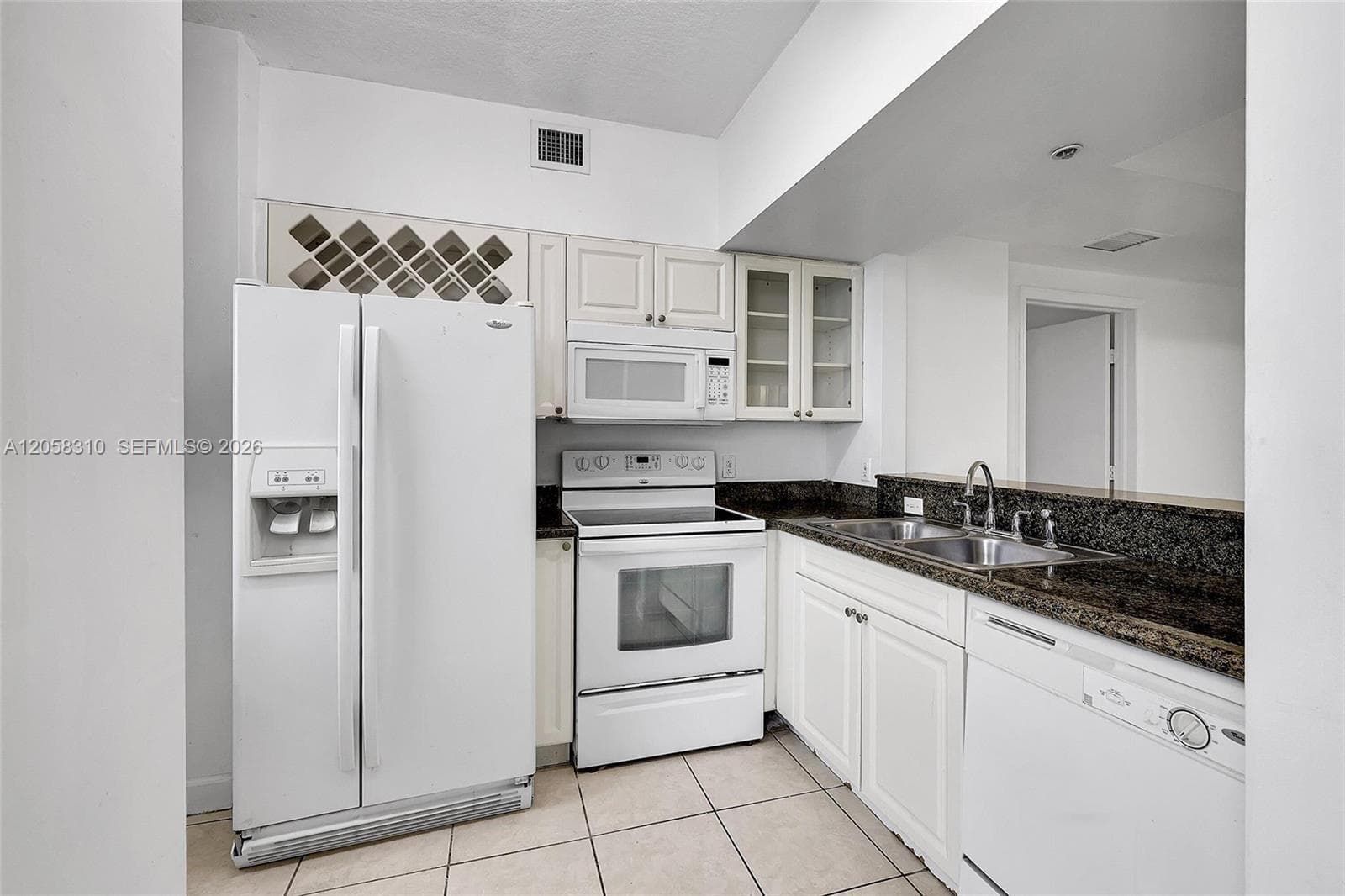 1 Glen Royal Pkwy # 1010, Miami FL 33125