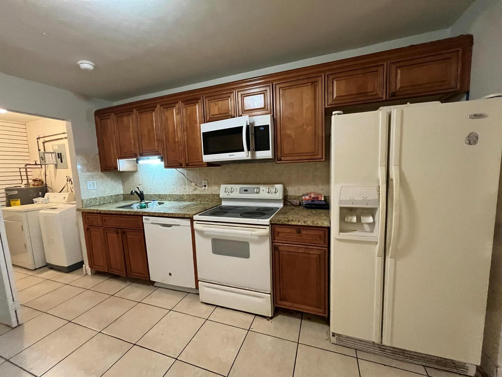 105 SE 15TH Street # A, Deerfield Beach FL 33441