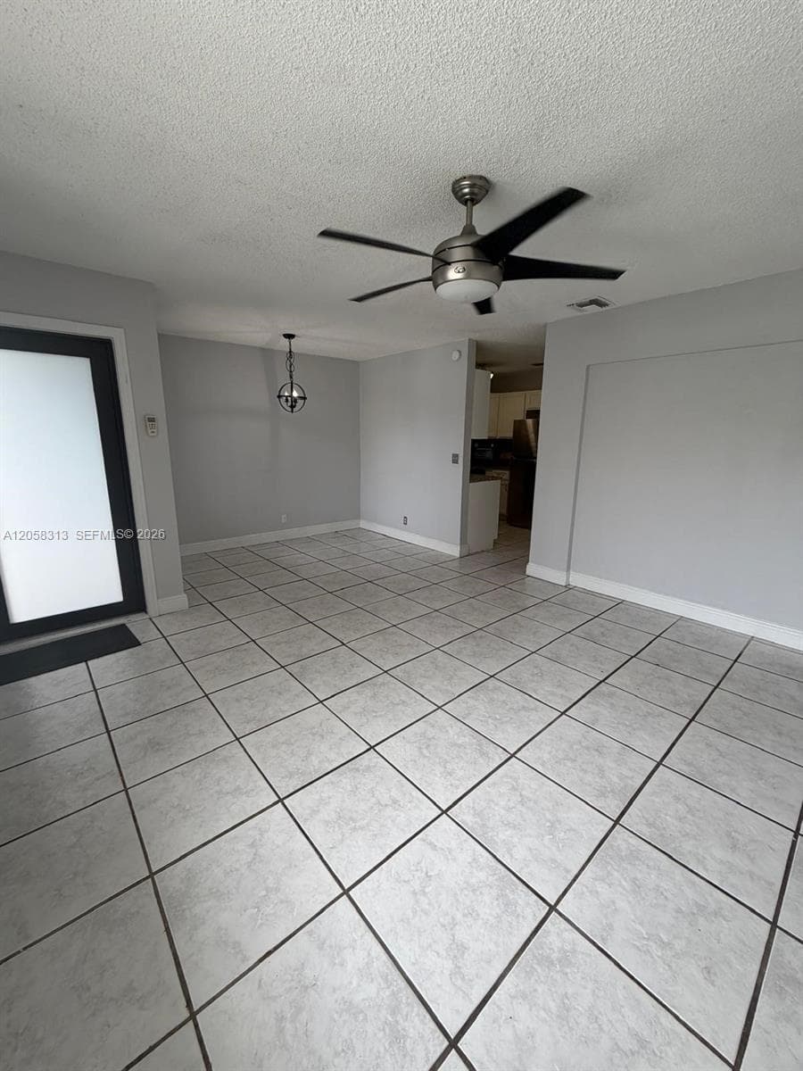 9116 NW 35th Pl, Sunrise FL 33351 photo 2
