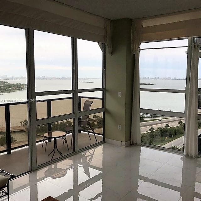 600 NE 36th St # T1, Miami FL 33137 photo 5