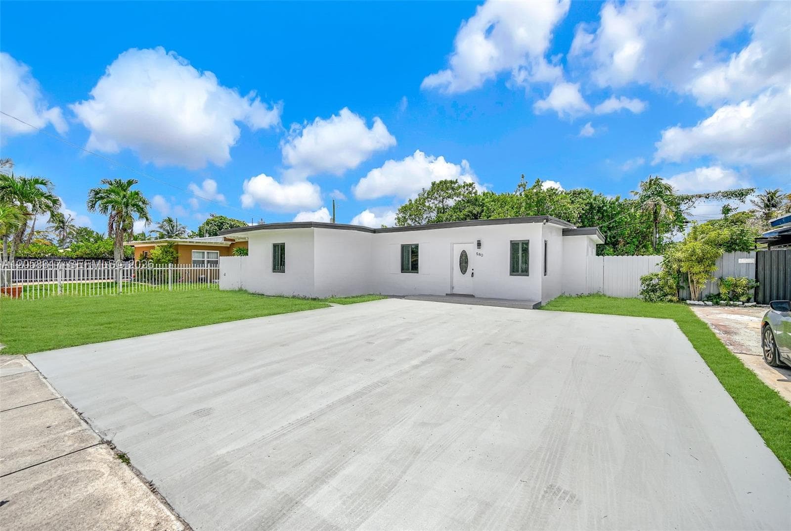 580 NW 116th Ter, Miami FL 33168 photo 5