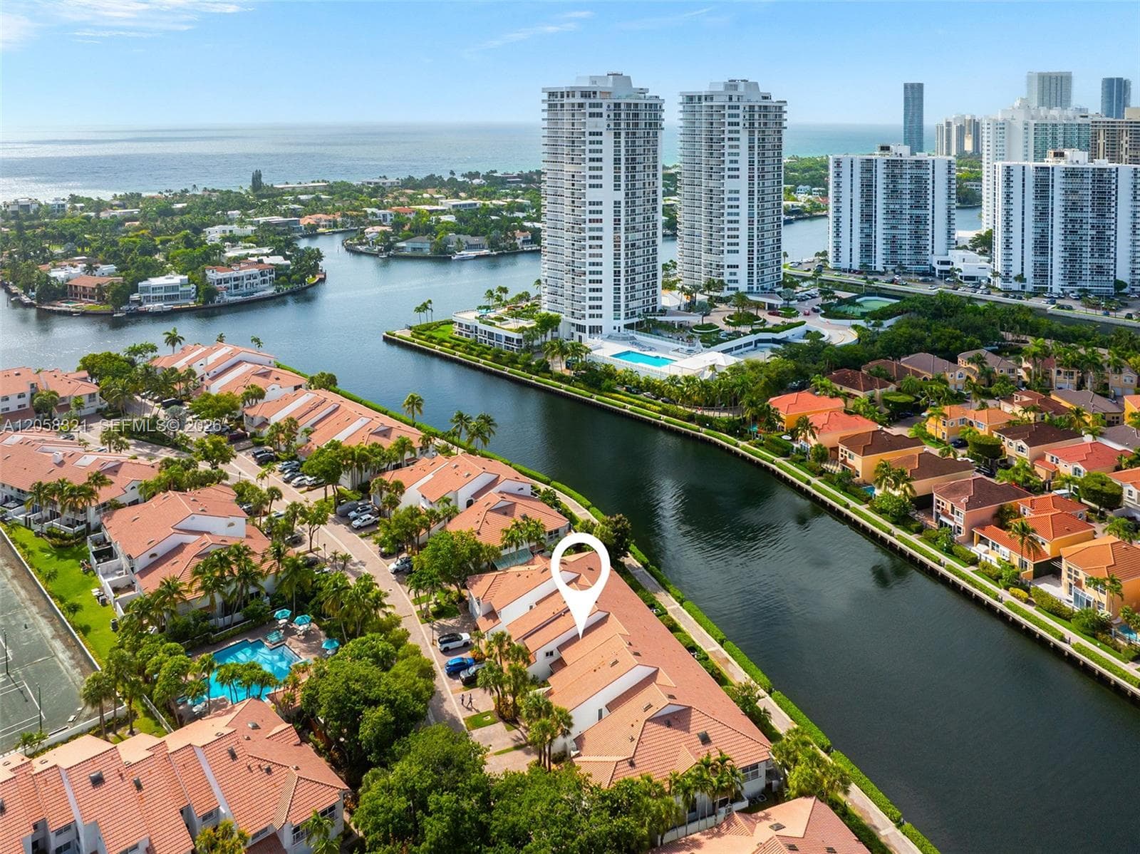 3748 NE 209th Ter, Aventura FL 33180