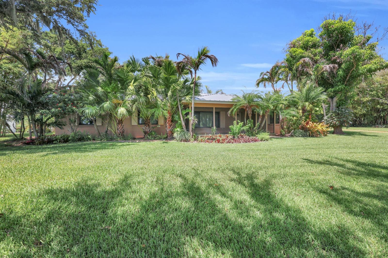 8609 S Indian River Drive, Fort Pierce FL 34982 photo 4