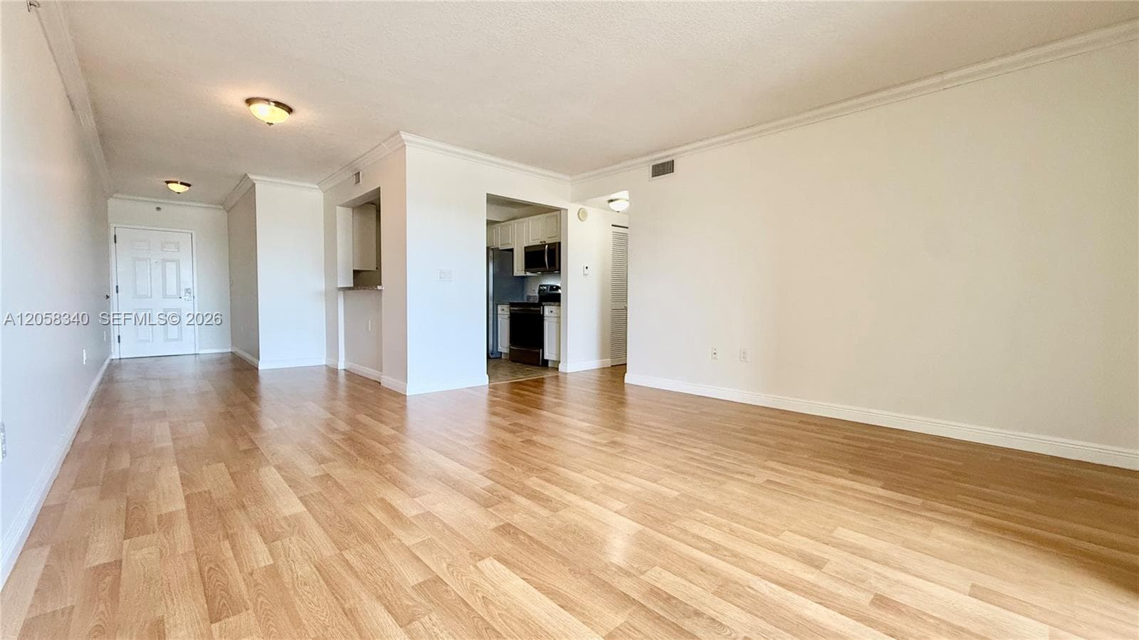 900 SW 8th St # 1501, Miami FL 33130 photo 2