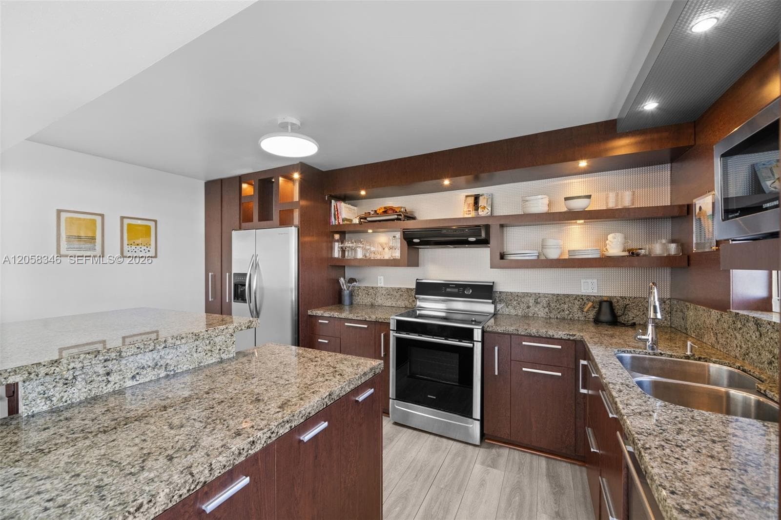2780 NE 183rd St # 1216, Aventura FL 33160 photo 2