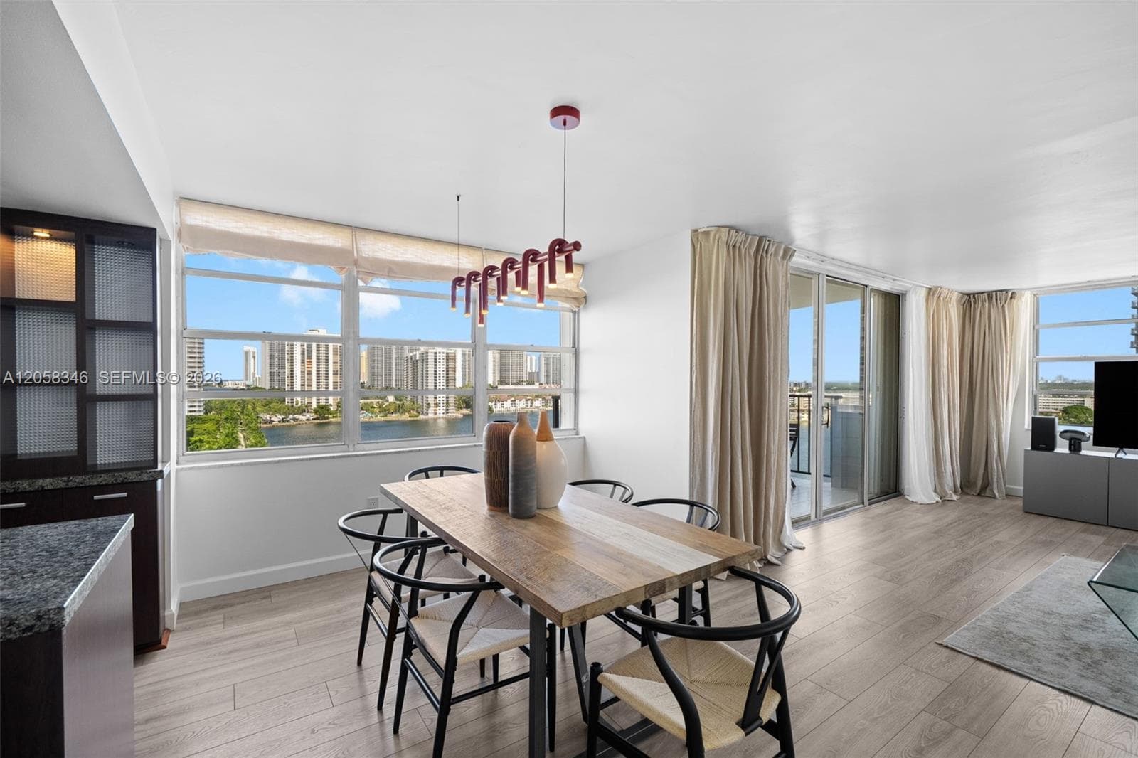 2780 NE 183rd St # 1216, Aventura FL 33160 photo 3