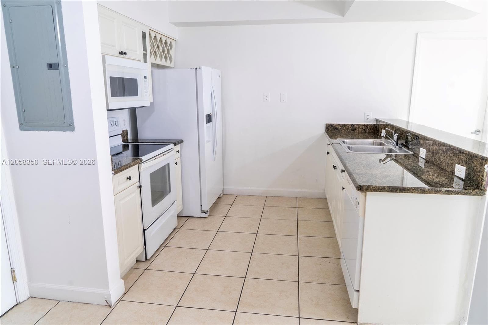 1 Glen Royal Pkwy # 809, Miami FL 33125 photo 4
