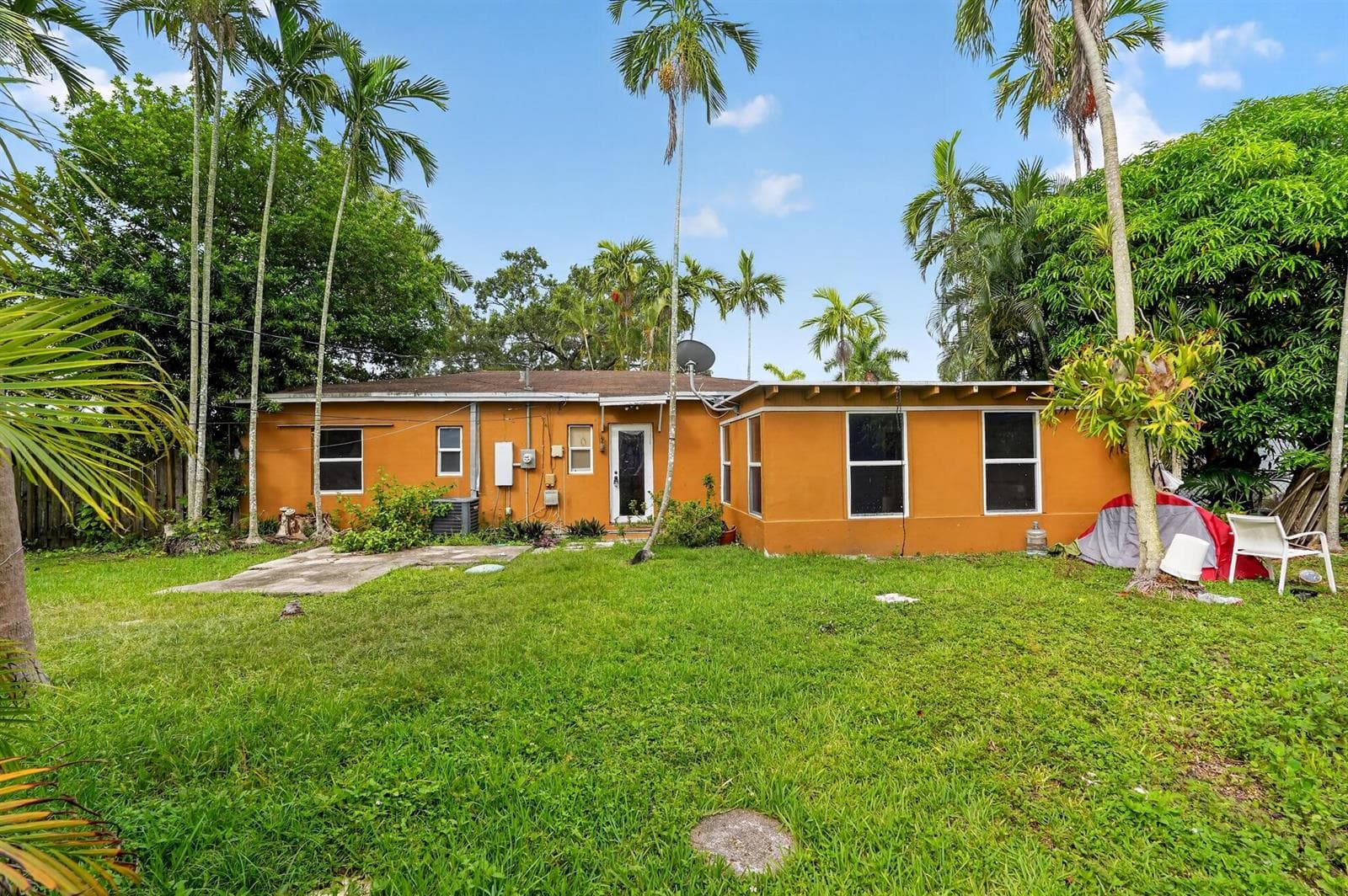 14621 LINCOLN Boulevard, Miami FL 33176 photo 2