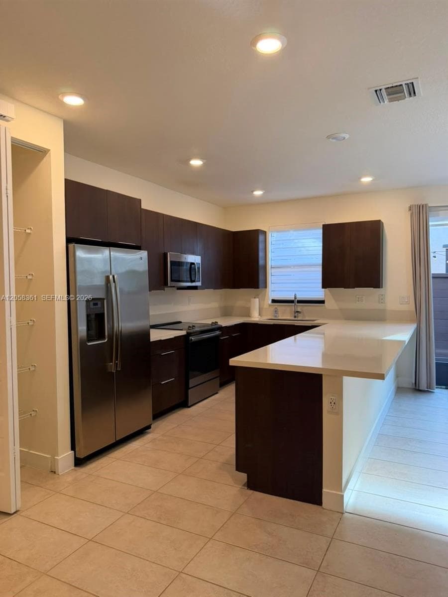 15816 NW 91st Ave, Miami Lakes FL 33018 photo 5