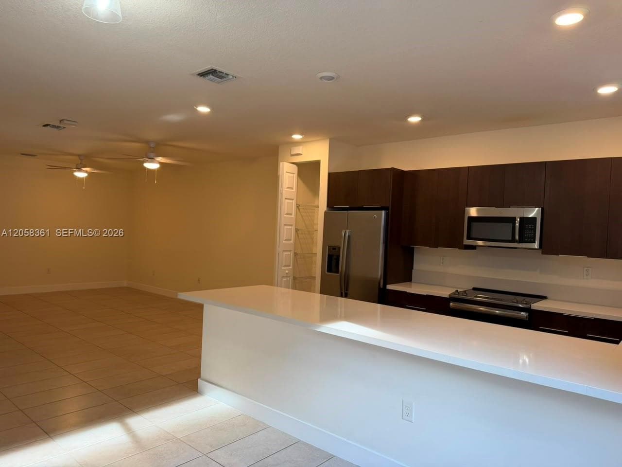 15816 NW 91st Ave, Miami Lakes FL 33018 photo 4