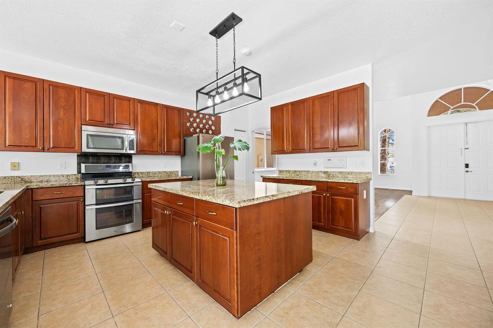 19389 SW 64th Street, Pembroke Pines FL 33332 photo 4