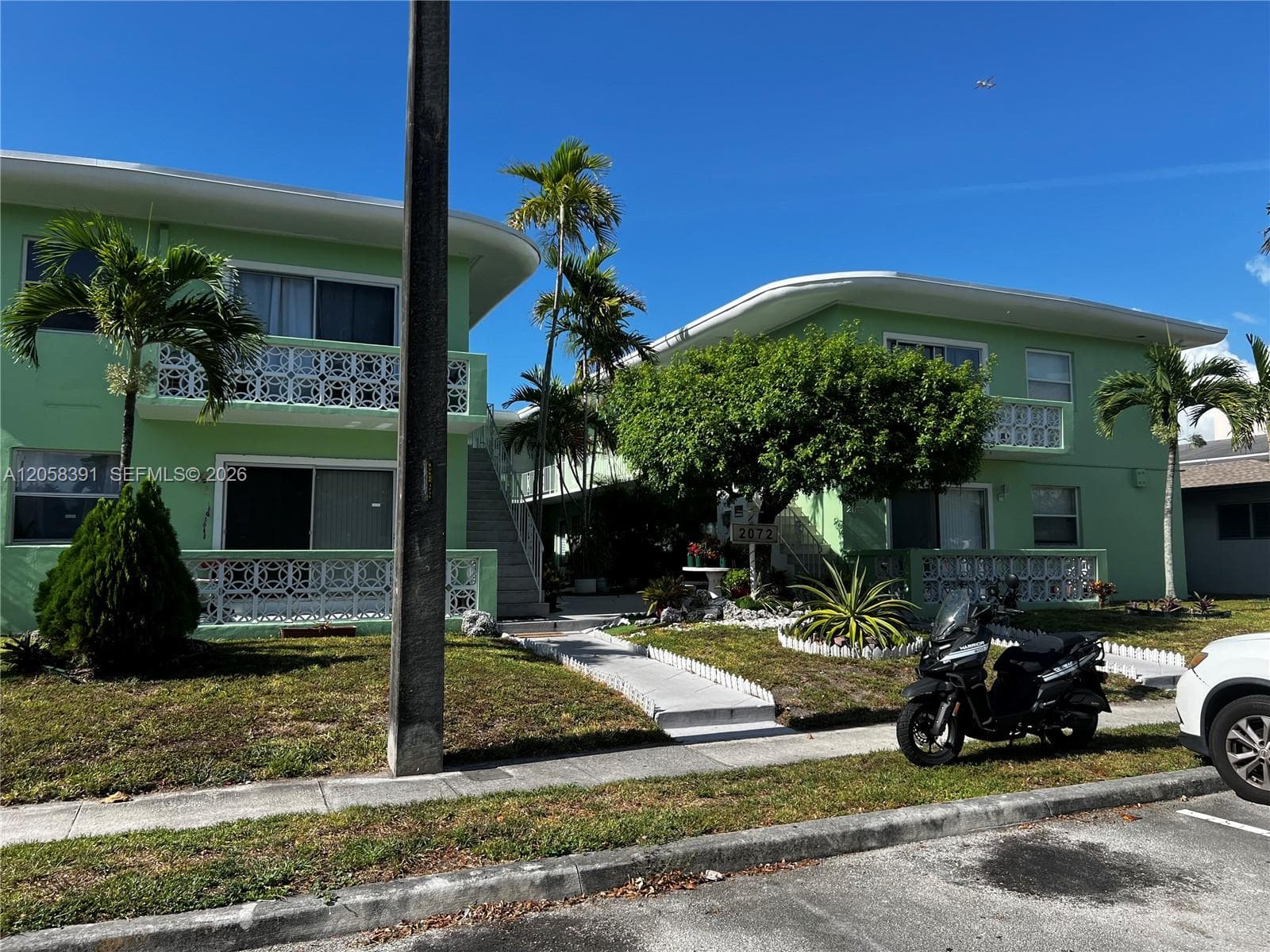 2072 NE 169th St # 8, North Miami Beach FL 33162