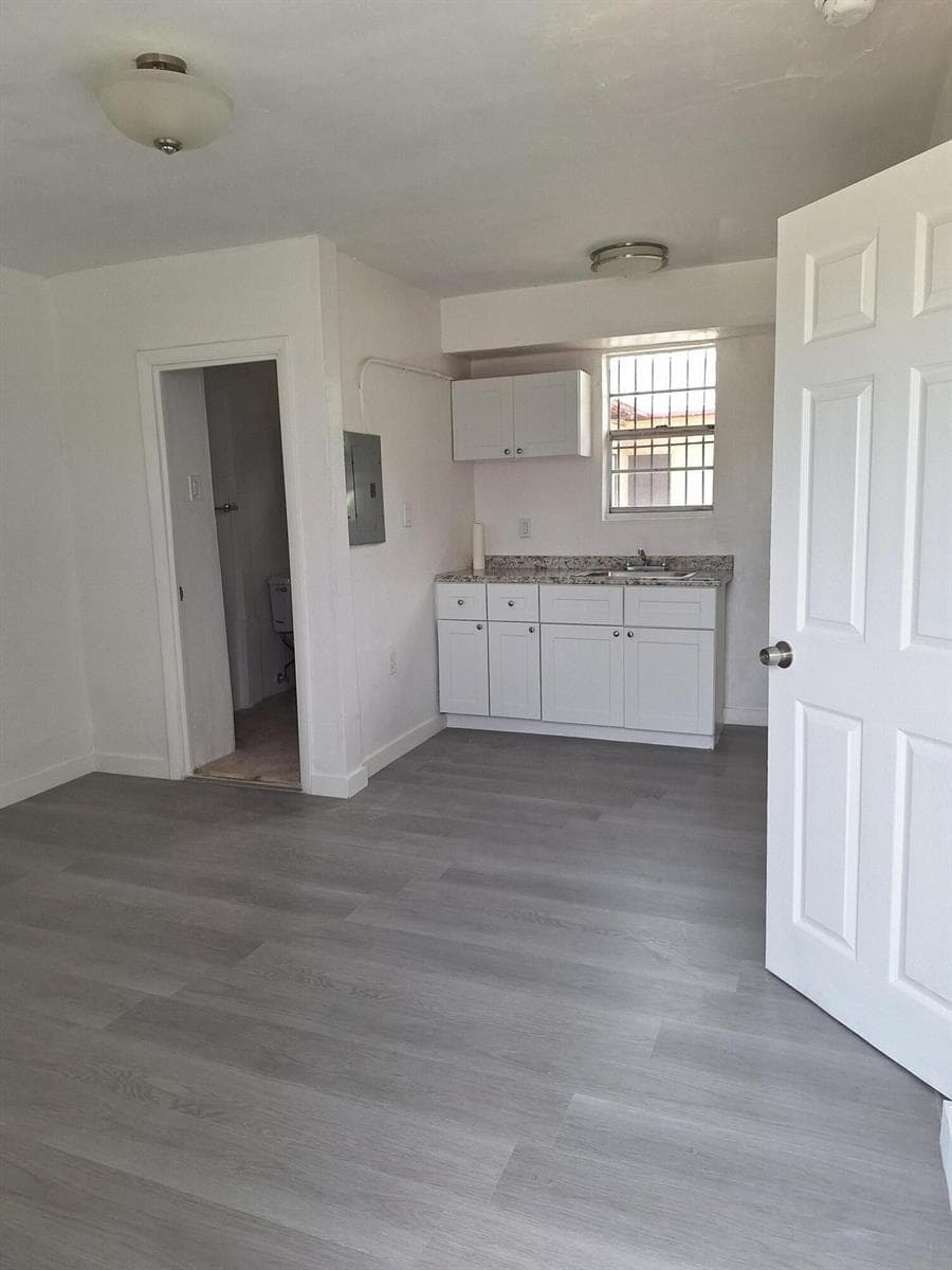 3007 NW 59th Street # 5, Miami FL 33142