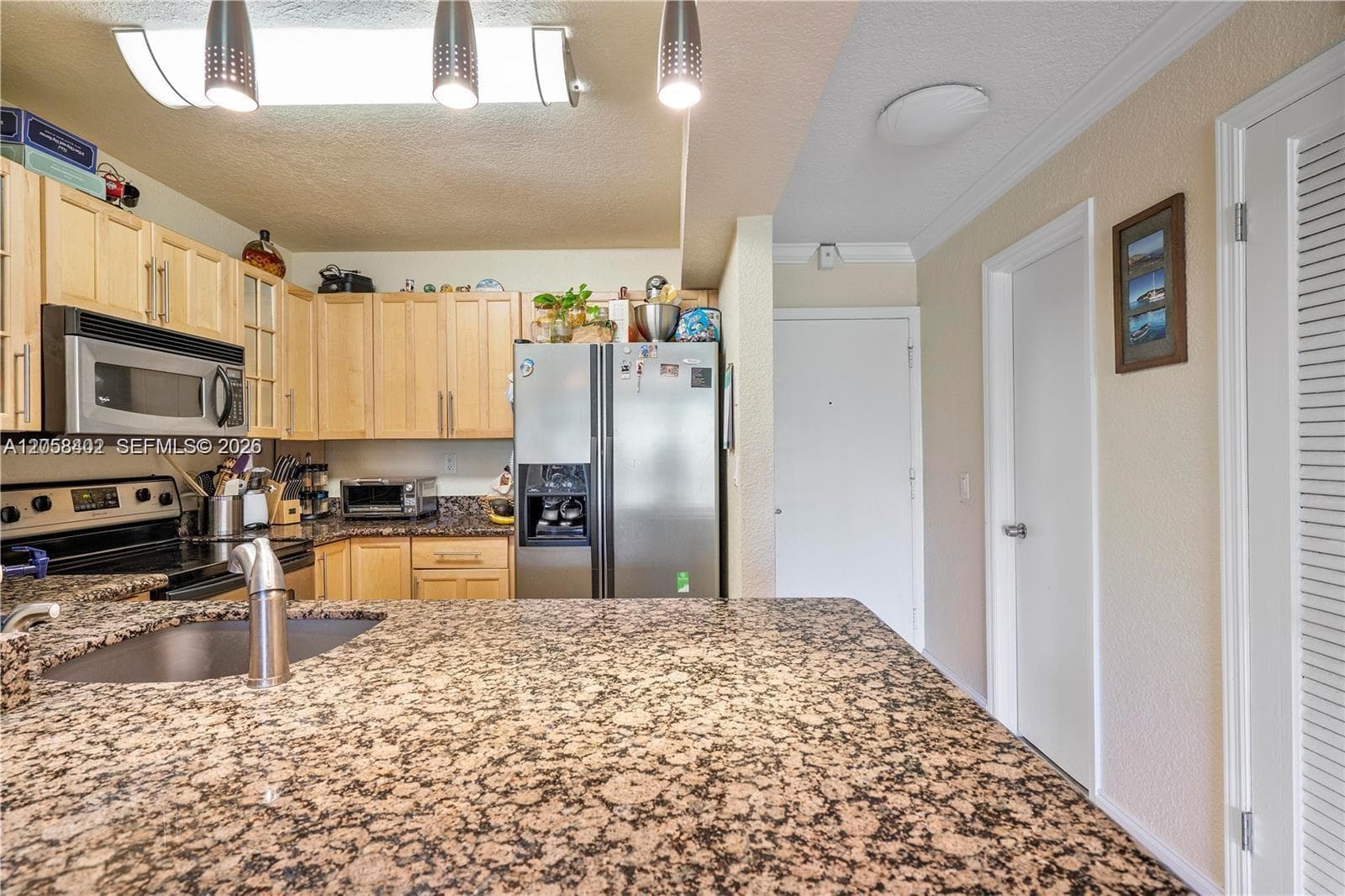 2640 NE 135th St # 406, North Miami, FL 33181 photo 3