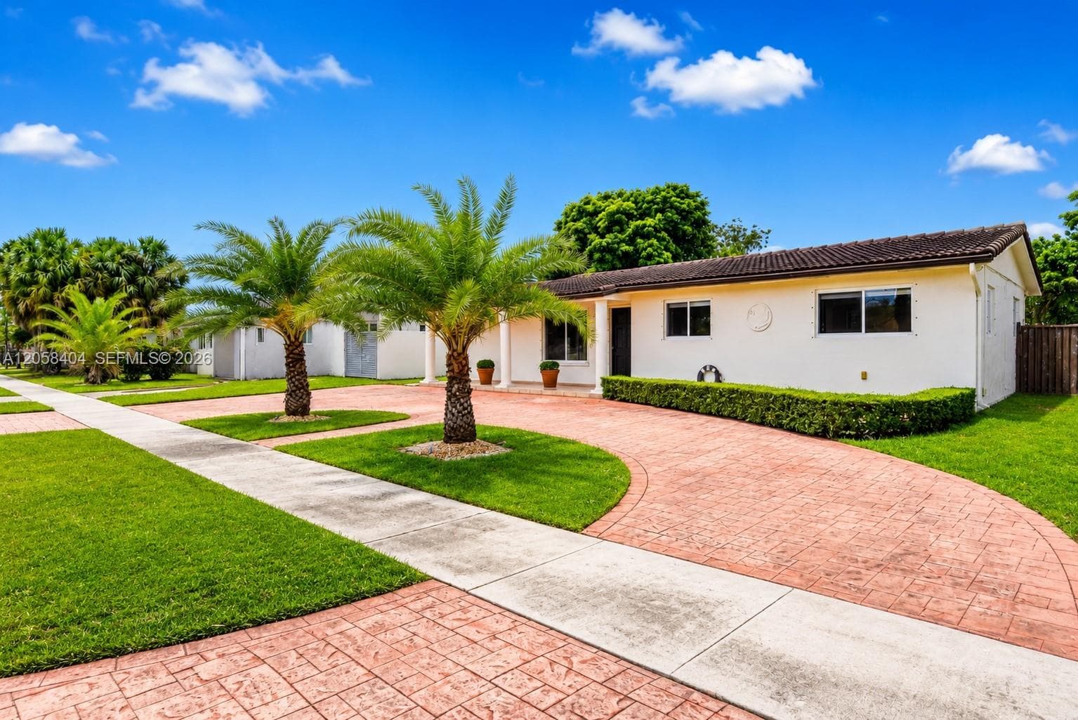 1271 W 78th St, Hialeah, FL 33014 photo 2