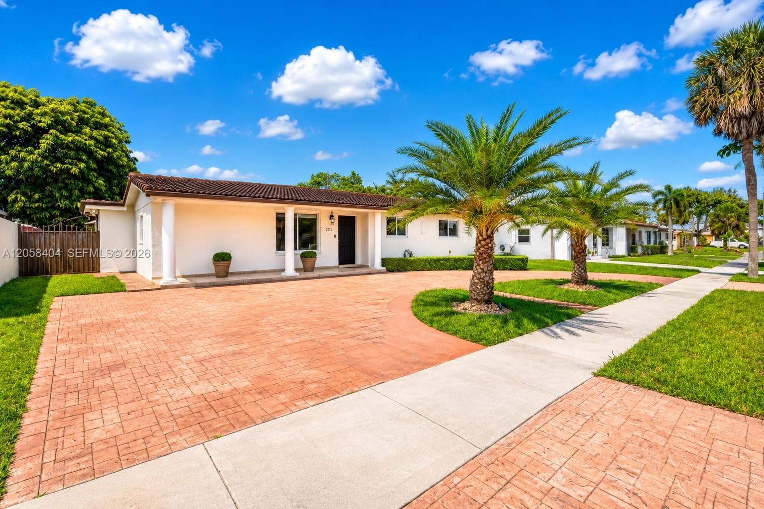 1271 W 78th St, Hialeah, FL 33014 photo 3
