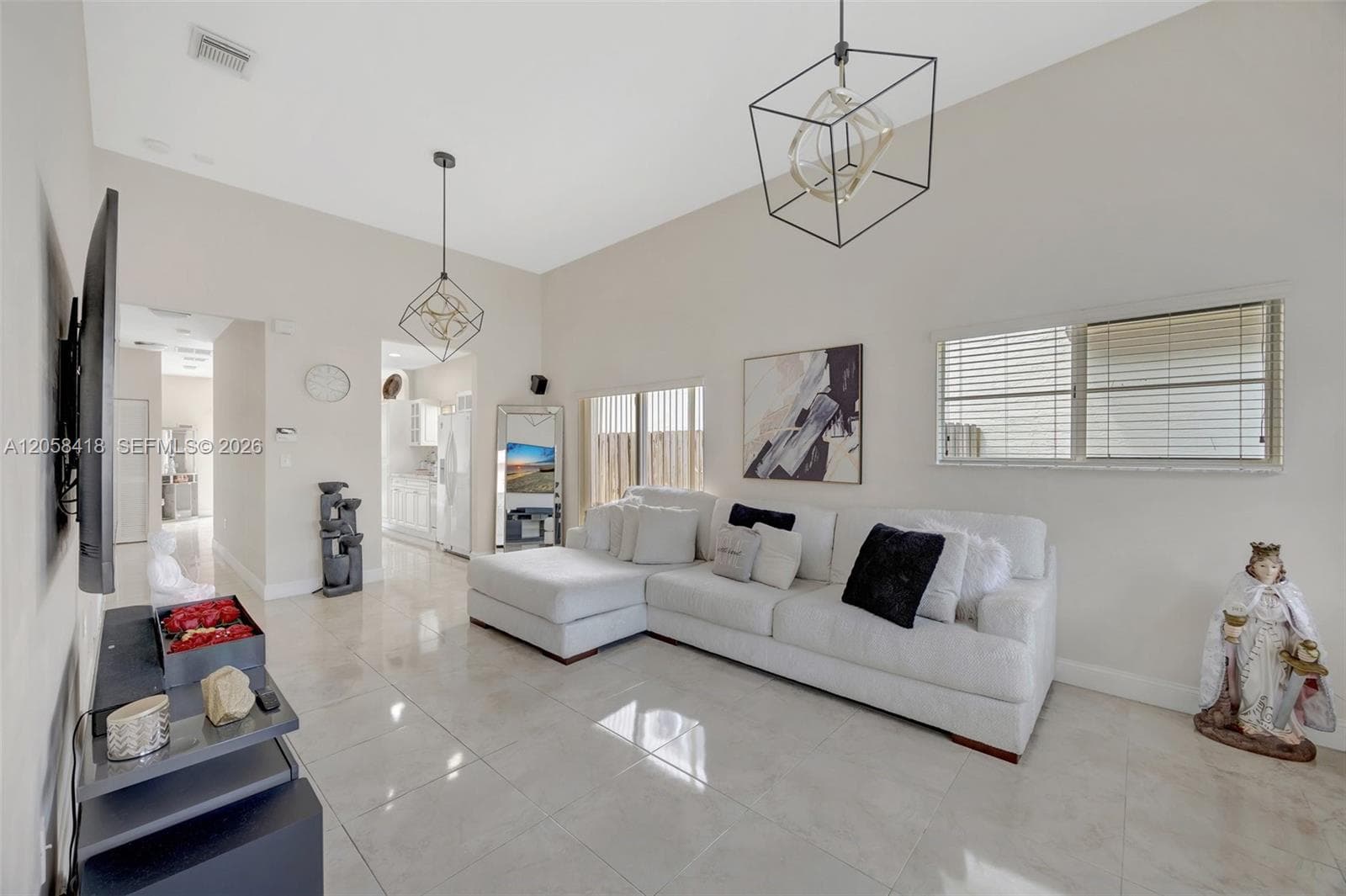 1130 NE 41st Ave, Homestead FL 33033 photo 2