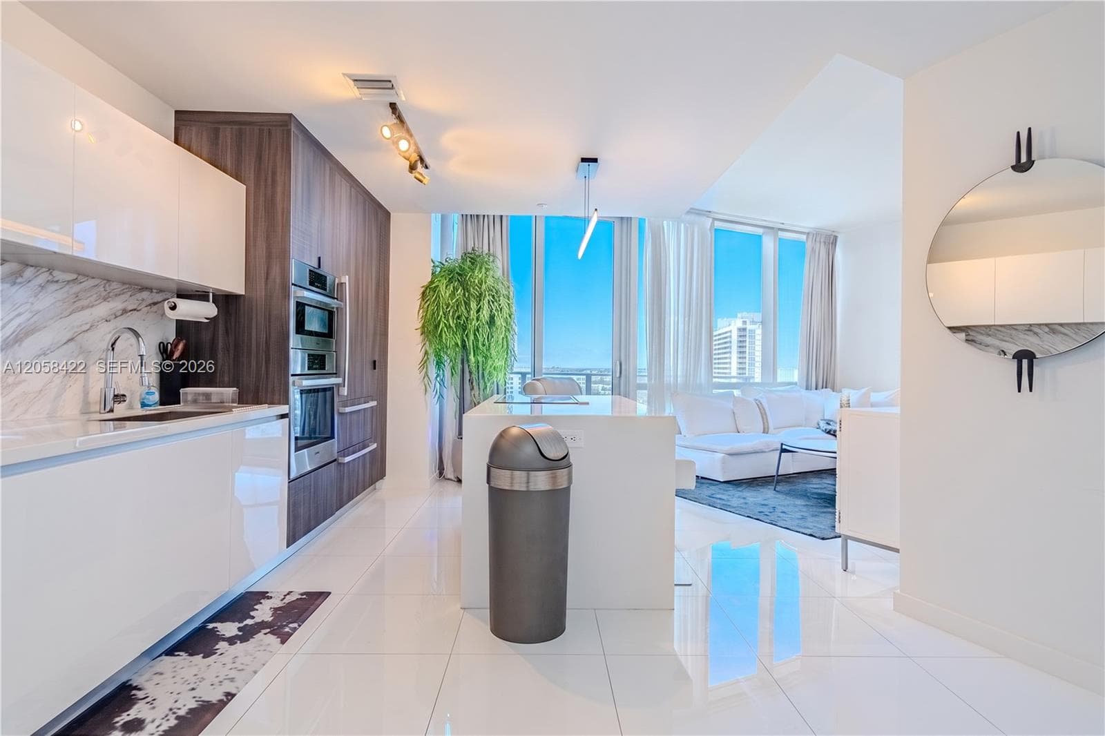 851 NE 1st Ave # 1802, Miami FL 33132 photo 4