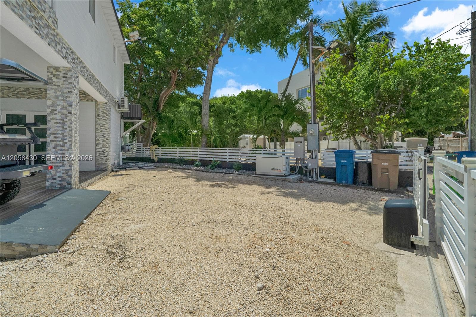 203 Pimilico Ln, Key Largo FL 33037 photo 4