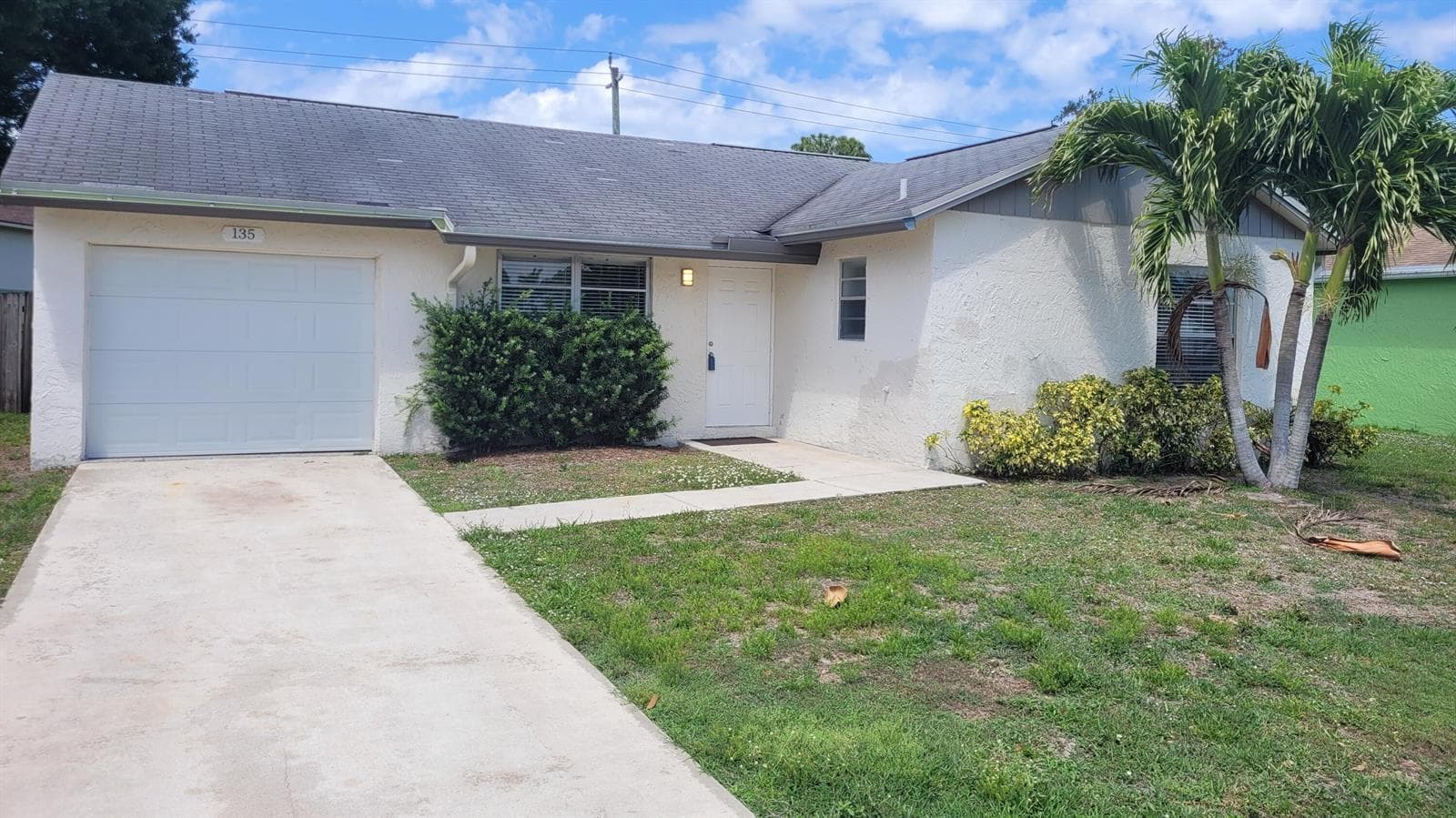 135 Village Circle, Jupiter FL 33458 photo 2