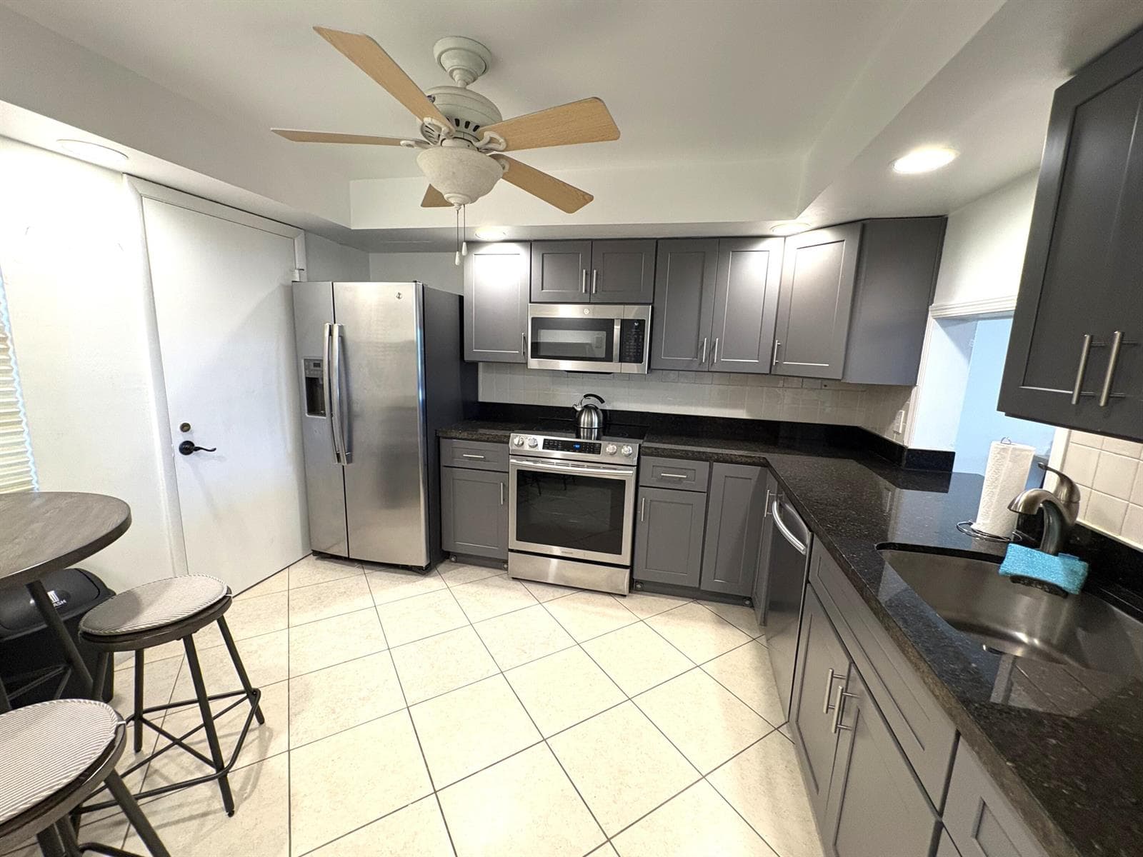 640 TENNIS CLUB Drive # 311, Fort Lauderdale FL 33311 photo 3