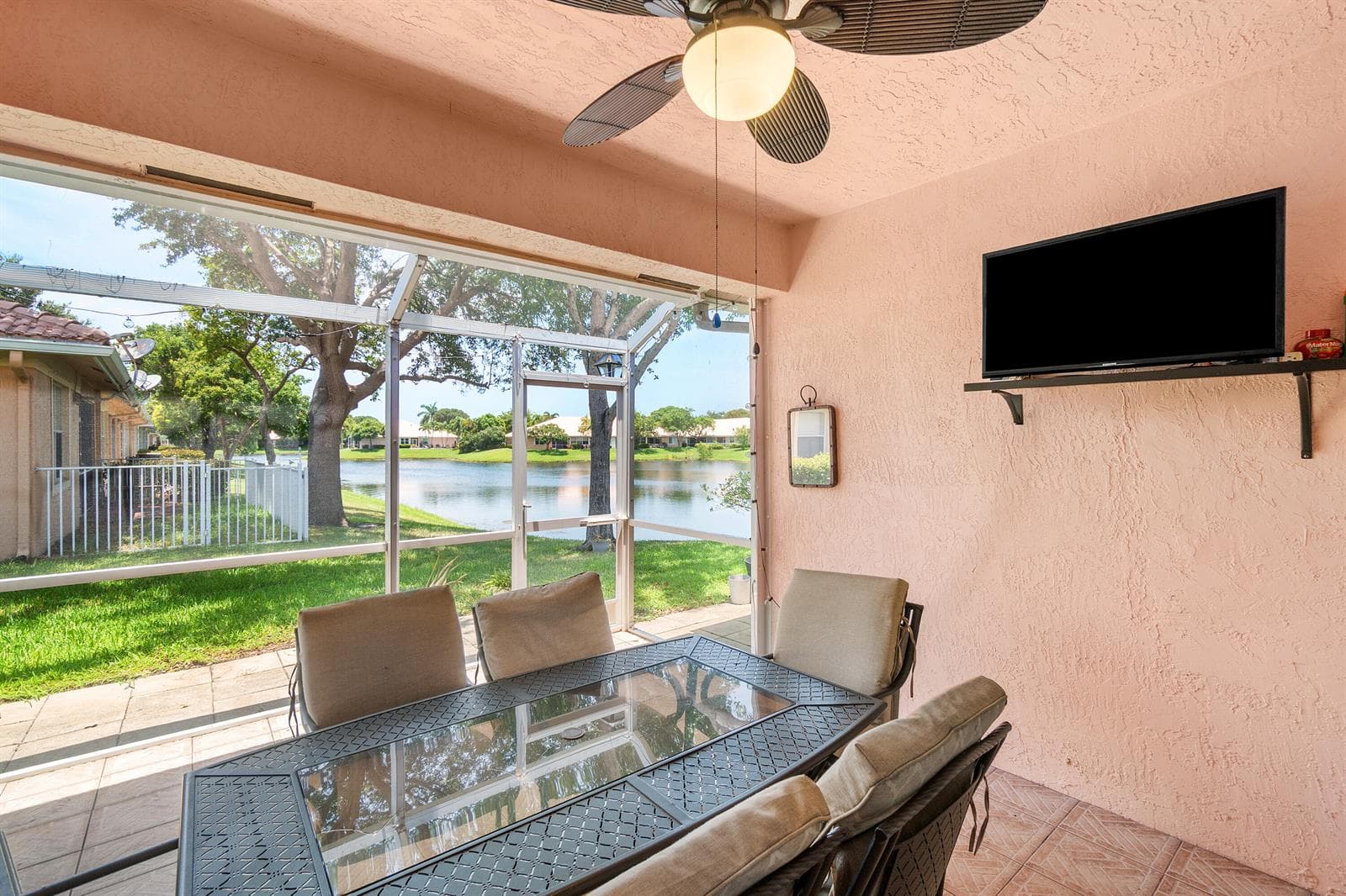 2473 S CORAL TRACE Circle, Delray Beach FL 33445 photo 2