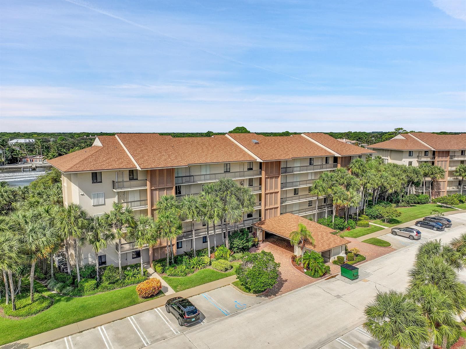 2001 Marina Isle Way # 203, Jupiter FL 33477 photo 3