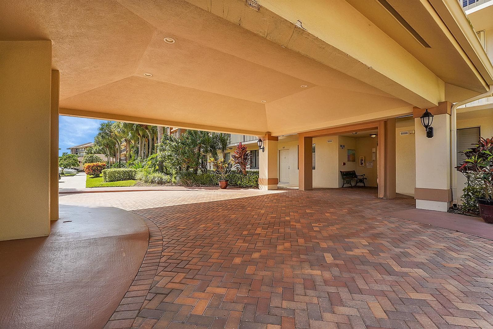 2001 Marina Isle Way # 203, Jupiter FL 33477 photo 5