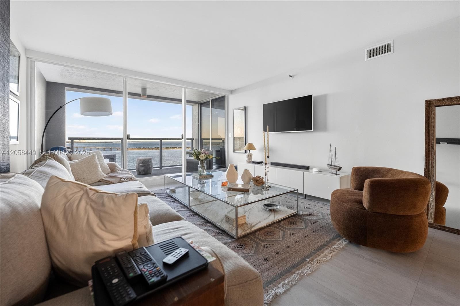 1541 Brickell Ave # 1902, Miami FL 33129 photo 4