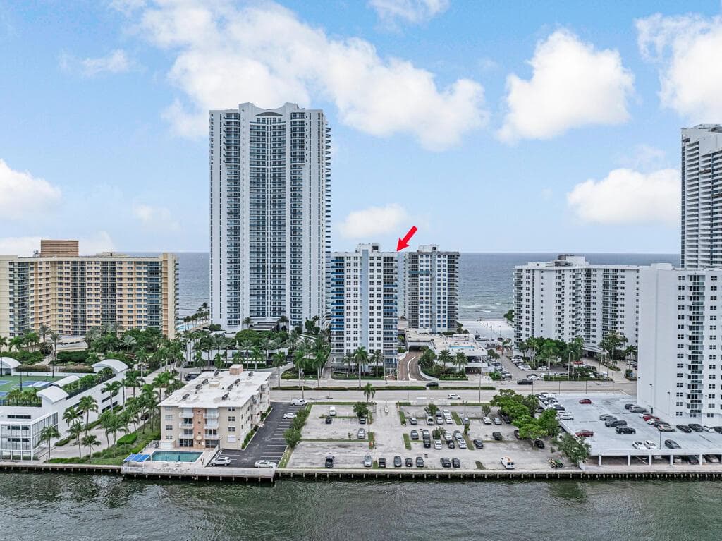 2751 S Ocean Drive # 1008, Hollywood FL 33019