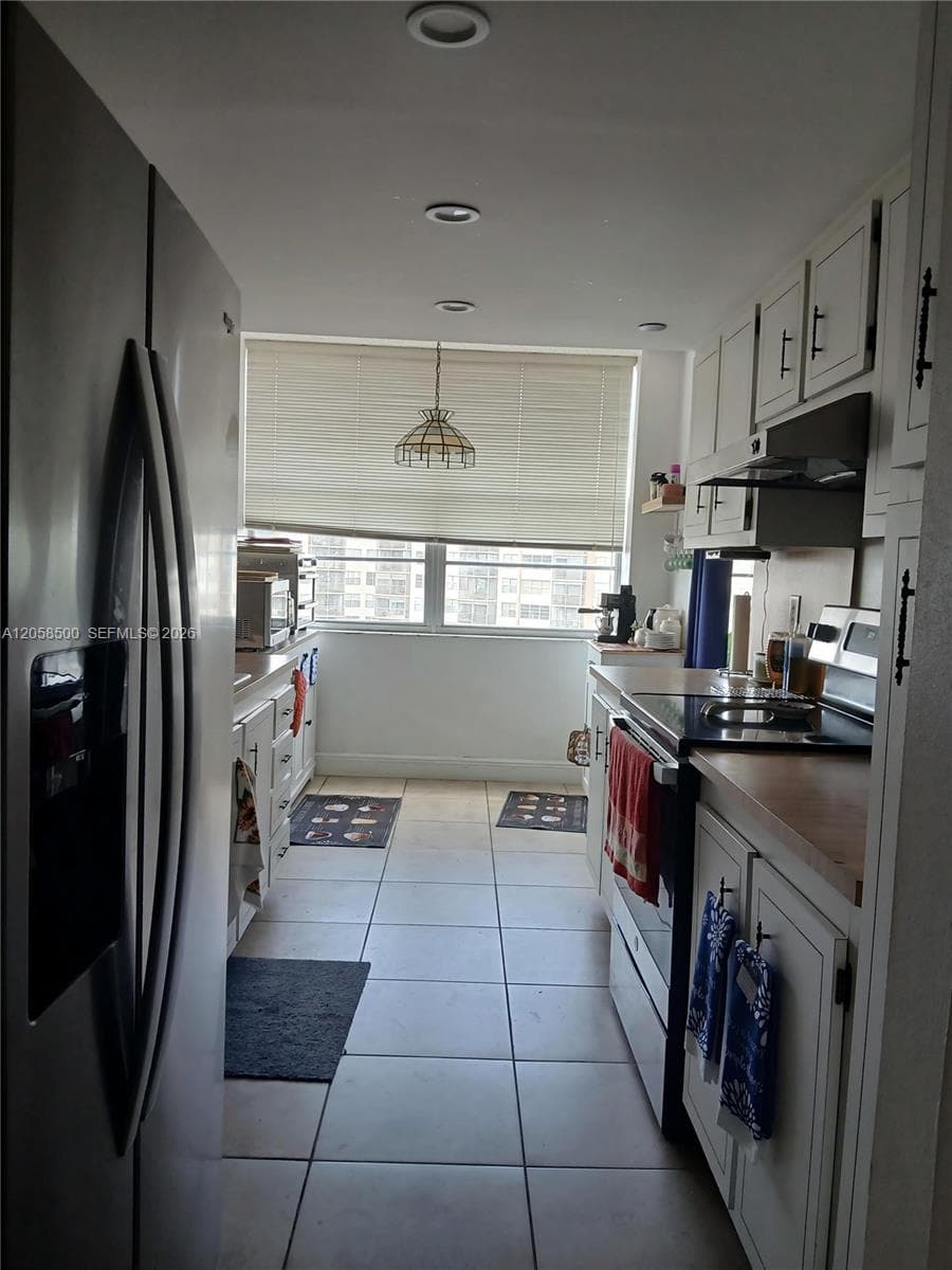 1100 Saint Charles Pl # 712, Pembroke Pines FL 33026 photo 5