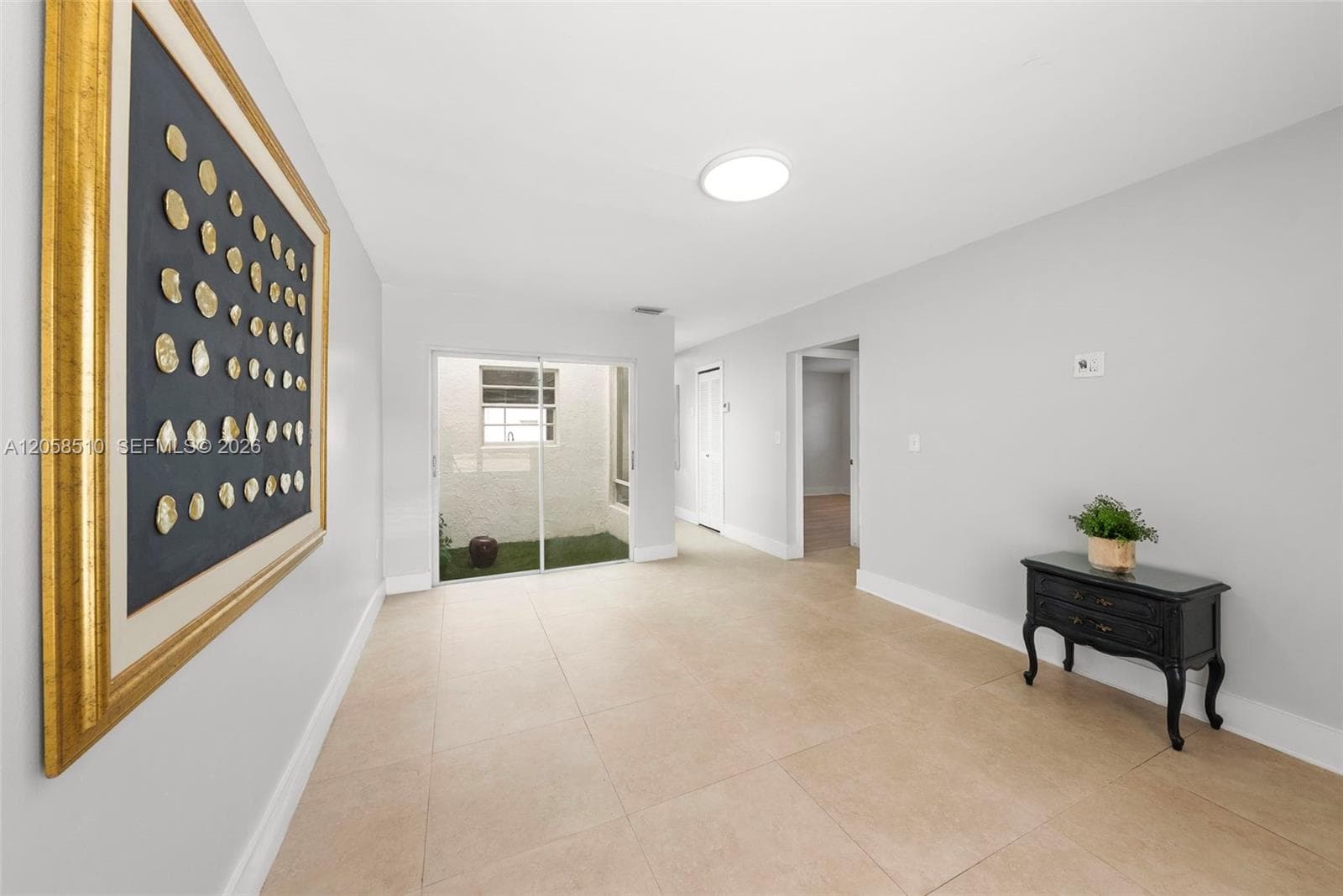 31 NW 108th Ct, Miami, FL 33172 photo 3