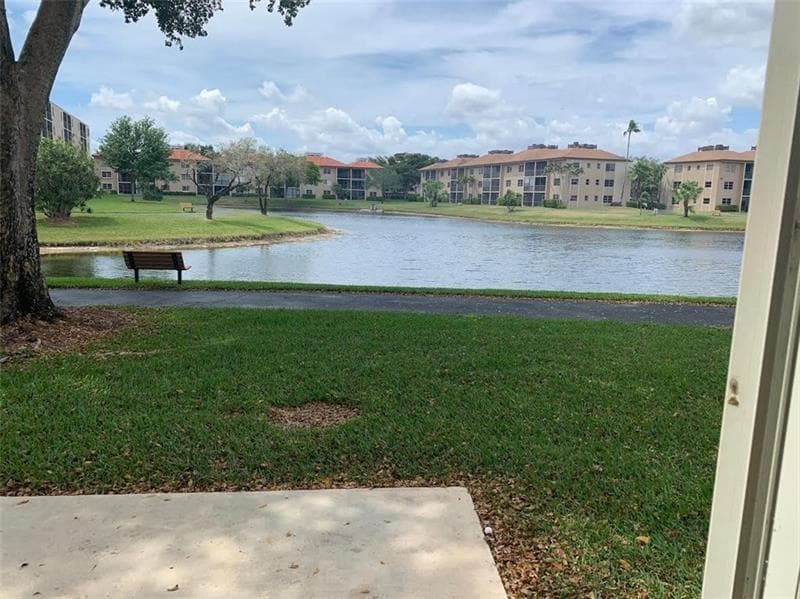 7840 NW 50TH Street # 108, Lauderhill FL 33351