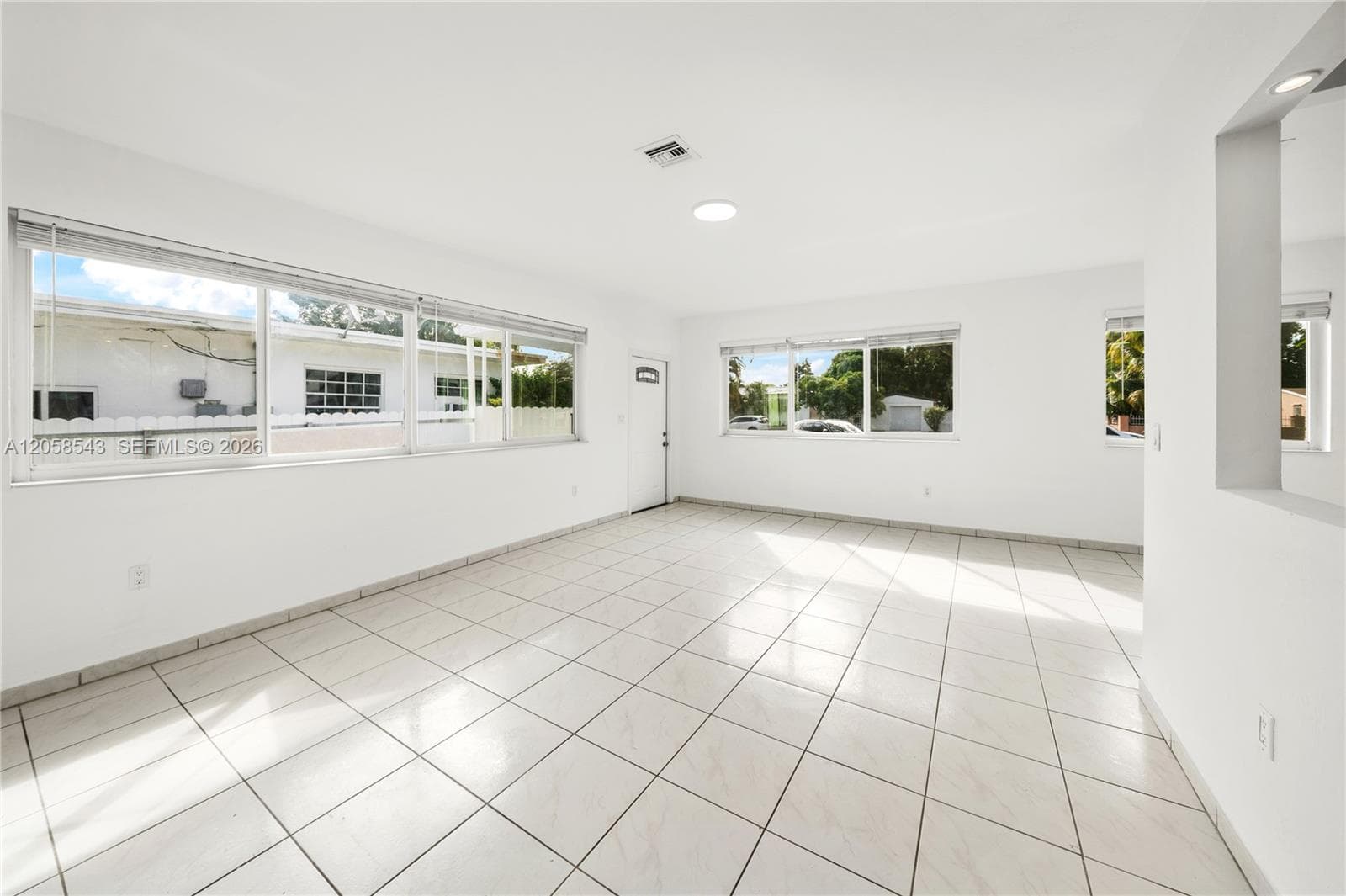 1271 NE 159th St, North Miami Beach FL 33162 photo 5